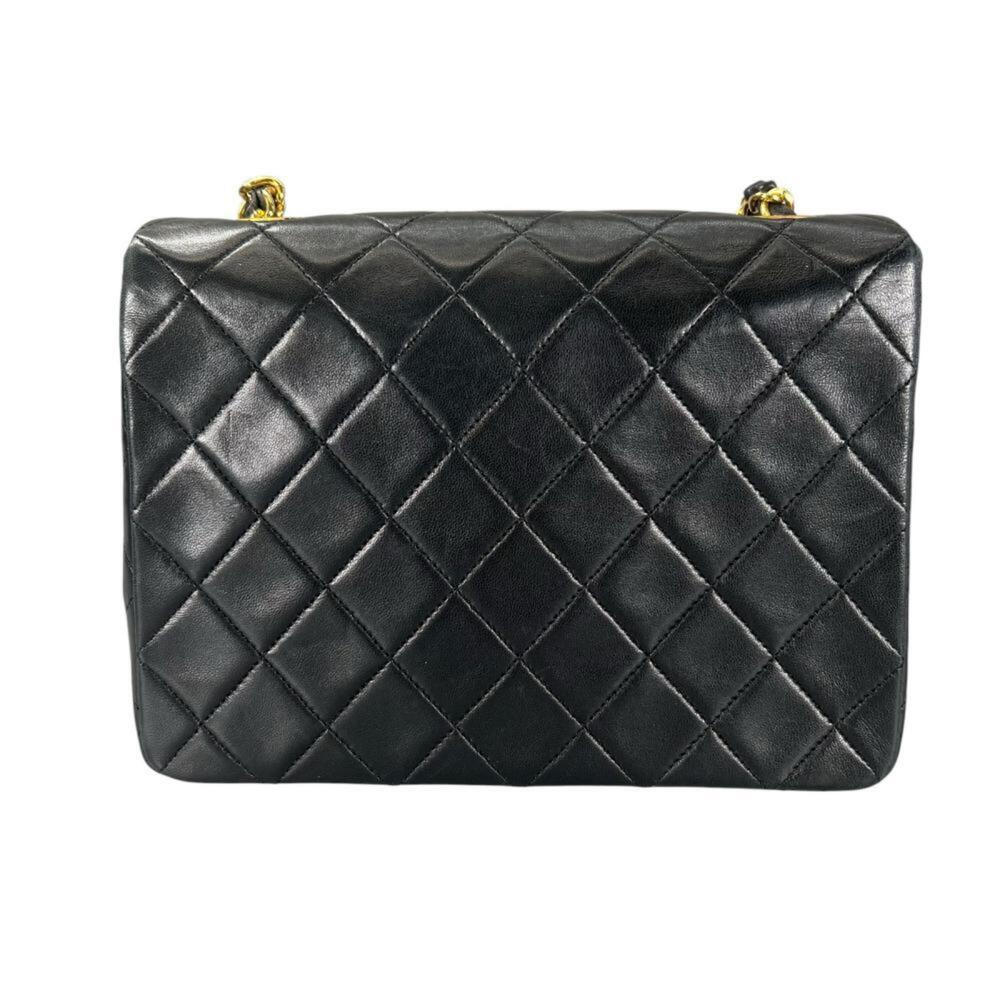 Chanel women's shoulder bag, Matelassé, gold hardware, serial number 1, Coco ... - Picture 2 of 16